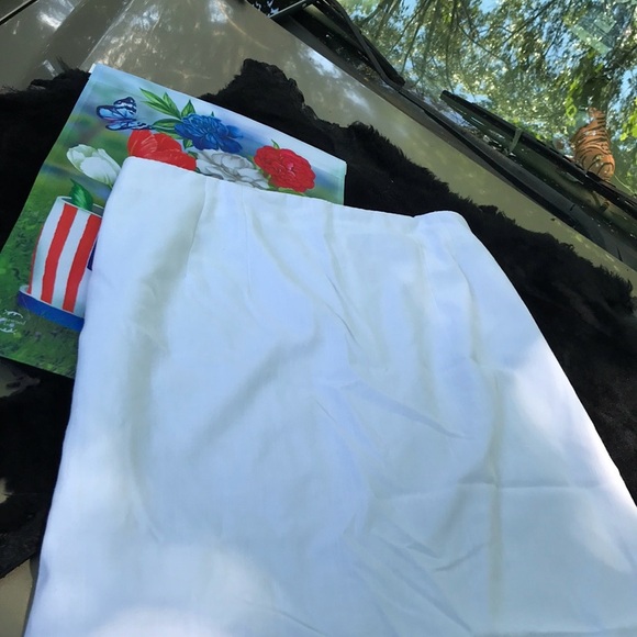 Sag Harbor Woman White Lined Pencil Skirt Elastic Back Slit Plus 20W Poly/Rayon - Picture 10 of 16